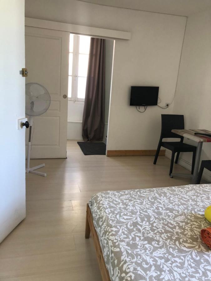 Les Demoiselles Hotel องเฟลอร์ ภายนอก รูปภาพ